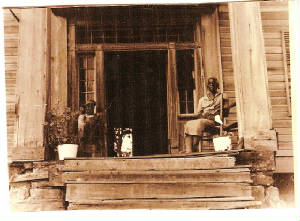 hurtandmarylizziedevanceporch.jpg